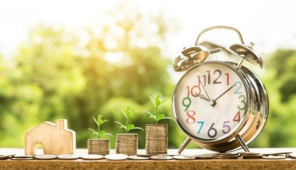 Comment les fluctuations du marché affectent-elles les investissements immobiliers ?